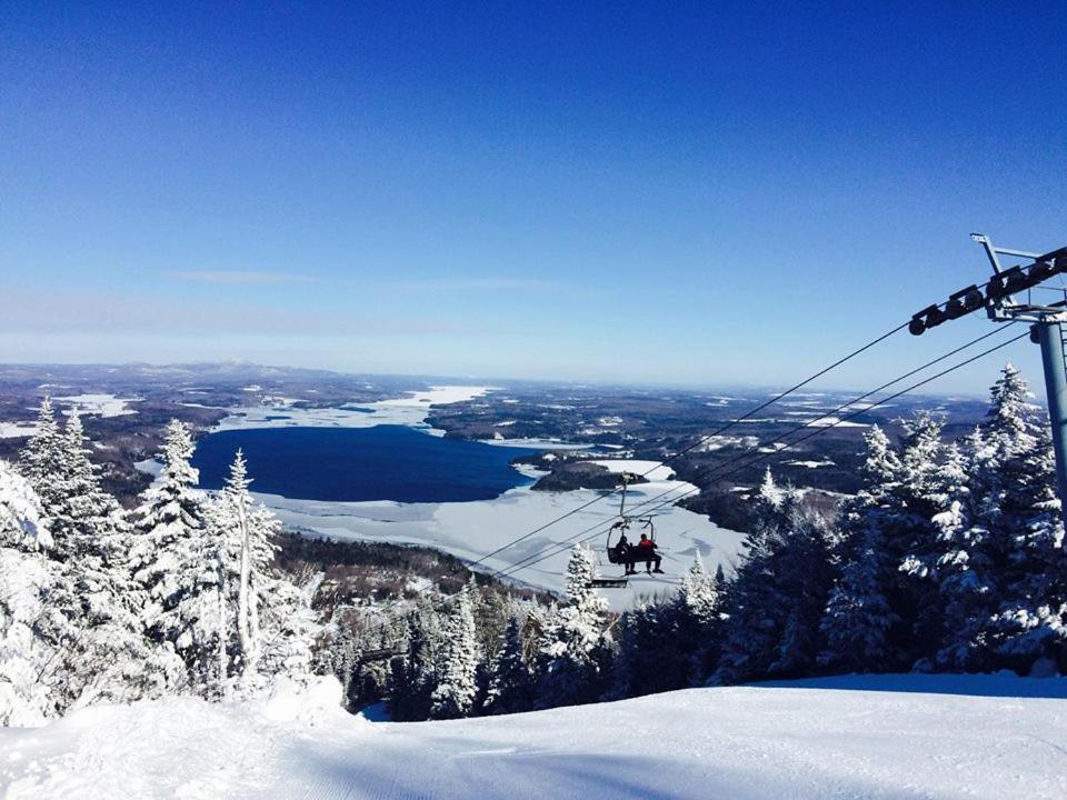 ホテル Destination Owl'S Head - Mtn Haus Mansonville エクステリア 写真